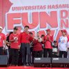 Rudianto Lallo Meriahkan Fun Walk Dies Natalis Unhas Ke-66