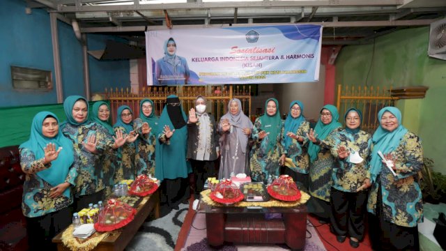 TP PKK Kota Makassar Gelar Sosialisasi Keluarga Indonesia Sejahtera dan Harmonis