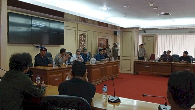 Ketua DPRD Sulsel Andi Ina Kartika Sari Menerima Unjuk Rasa Ketua HMI Sulselbar 