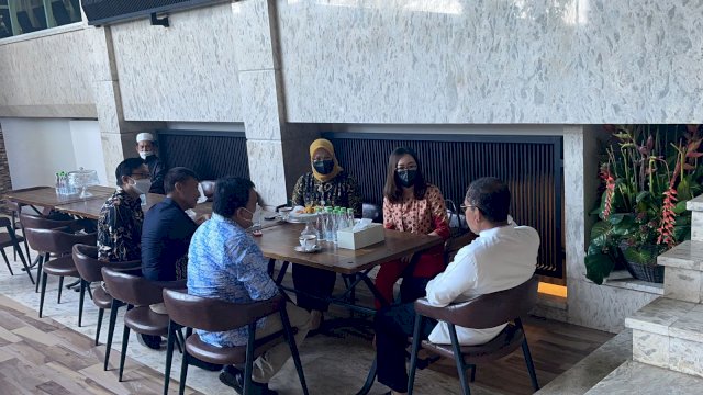 Wali Kota Makassar Moh Ramdhan &ldquo;Danny&rdquo; Pomanto mengingatkan semua pihak agar tak serta merta menyetujui penerbitan AMDAL (Analisis Dampak Lingkungan) untuk semua jenis bangunan.