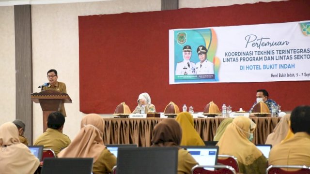 Sekretaris Daerah (Sekda) Kabupaten Luwu Utara, Armiadi memimpin langsung rapat koordinasi Koordinasi teknis terintegrasi lintas Program dan lintas sektor, lingkup pemerintah kabupaten Luwu Utara