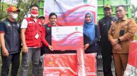Terima Bantuan Kemensos, Bupati Lutra Pemerintah Hadir Disaat Rakyat Susah