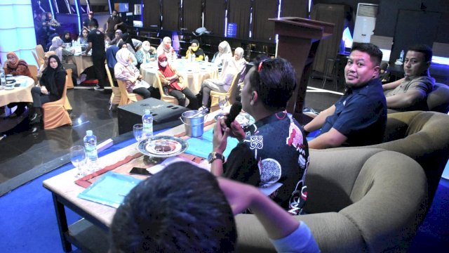 Anggota DPRD Kota Makassar, Ari Ashari Ilham berkomitmen mendorong adanya pengembangan pemuda. Hal itu disampaikan seiring perannya yang begitu vital.