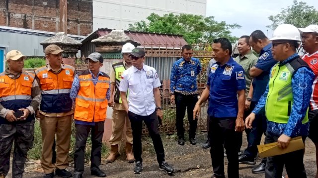 Wakil Ketua Dewan Perwakilan Rakyat Daerah (DPRD) Provinsi Sulawesi Selatan, Syaharuddin Alrif, badan Anggaran maninjau sejumlah pembangunan Infrastruktur di beberapa daerah di Sulawesi Selatan 
