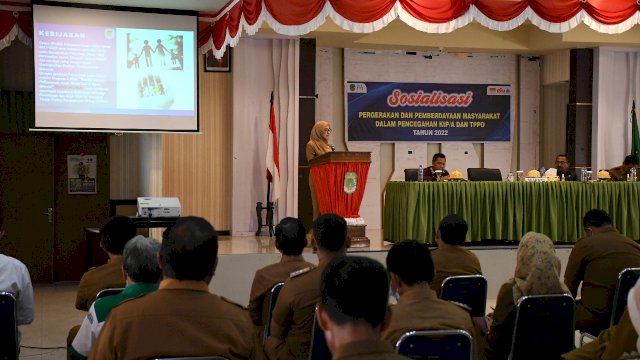 Bupati Luwu Utara Indah Putri Indriani memberikan arahan pada kegiatan sosialisasi penggerakan dan pemberdayaan masyarakat dalam Pencegahan kekerasan terhadap perempuan dan anak dalam tindak pidana perdagangan orang atau TPPO Tahun 2022.&nbsp;