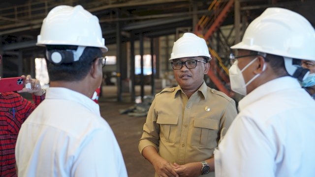 Bupati Bantaeng, DR Ilham Azikin menyambut kunjungan kerja spesifik komisi VII DPR RI di Kabupaten Bantaeng, Selasa, 27 September 2022. Dalam kunjungan kerja ke PT Huadi Nickel Alloy itu, Ilham Azikin menyampaikan sejumlah aspirasi kepada komisi VII DPR RI.