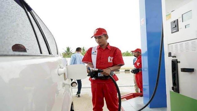 Jokowi Resmi Naikkan Harga BBM