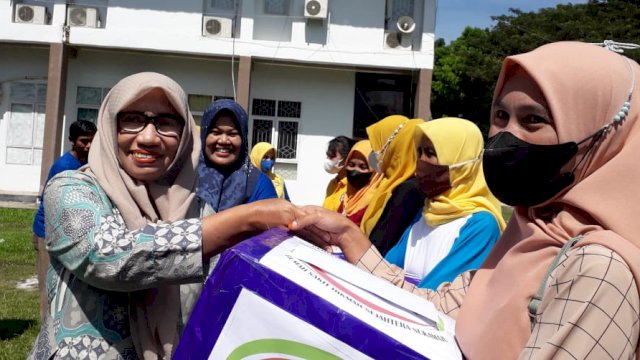 5 Kelompok Perempuan Kepala Keluarga di Luwu Utara Terima Bantuan