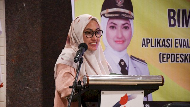 Aparat Desa se Lutra Ikuti Bimtek Epdeskel
