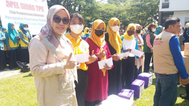 RS Hikmah Sejahtera Sukamaju Berikan Bantuan Lima Kelompok PEKKA di Luwu Utara