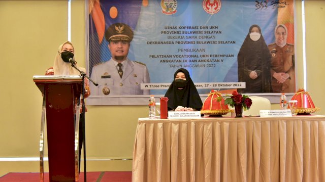 Dekranasda Sulsel Bekerjasama dengan Dinas Koperasi UKM Sulsel dalam Pelatihan Vocational UKM Perempuan
