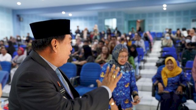 Abdul Hayat Ajak Masyarakat Implementasikan Bahasa Indonesia Yang Baik dan Benar
