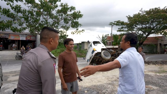 Singgah Pantau dan Bantu Evakuasi Kecelakaan Truk, Warga Jeneponto: Terima Kasih Pak Gubernur