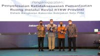 Andi Sudirman Raih Penghargaan Nasional dari Menko Perekonomian RI