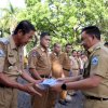 Upaya Tekan Inflasi, Pemkab Bantaeng Bagi 2.000 Lembar Kain Korpri ke ASN