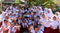 Girangnya Siswa SD Negeri 163 Ara Bulukumba Didatangi Gubernur Andi Sudirman