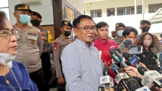 Amsal Sampetondok Usai Meghadiri Sidang Ferdy Sambo   