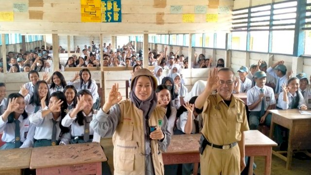 Sasar Wilayah Terpencil, DP3AP2KB Sosialisasi Pembentukan PIK Remaja di SMA 13 Seko