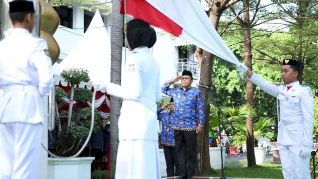 Wali Kota Makassar Moh. Ramdhan &ldquo;Danny&rdquo; Pomanto ingatkan setiap Korps Pegawai Republik Indonesia (Korpri) harus bekerja secara profesional, mengedepankan budi pekerti etika dan profesionalisme.