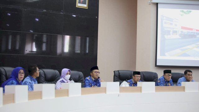 Wali Kota Makassar, Moh. Ramdhan &lsquo;Danny&rsquo; Pomanto menginstruksikan semua Organisasi Perangkat Daerah (OPD) Kota Makassar agar mempercepat proses tender dini.