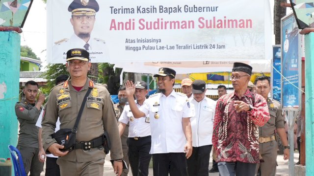 Kegembiraan kini tengah dirasakan oleh Masyarakat Pulau Lae-lae, Kota Makassar, Provinsi Sulawesi. Ditandai dengan peresmian oleh Gubernur Sulawesi Selatan, Andi Sudirman Sulaiman di pulau tersebut telah menikmati listrik 24 jam dari PT PLN (Persero).