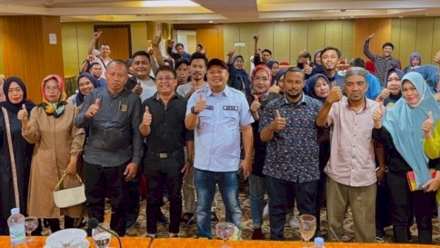 Ari Ashari Sosialisasikan Perda Tentang Perumda Air Bersih Kota Makassar