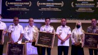 Pemkot Makassar Raih Penghargaan Daerah Penguatan Pelayanan Administrasi Kependudukan dari Gubernur Sulsel