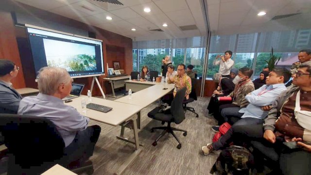 Makassar Menuju Kota Dunia di Morrow Office Singapura