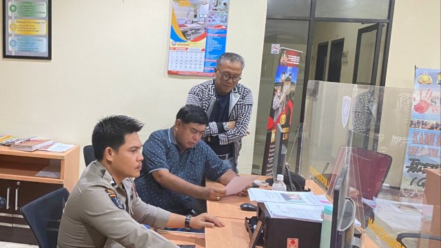 Didampingi Yusuf Gunco, Abdul Hayat Laporkan Dugaan Pemalsuan Surat BKD Ke Polda Sulawesi&nbsp;
