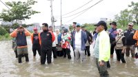 Walikota Makassar Ikut Evaluasi Warga Korban Banjir di Antang