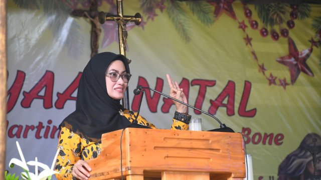 Bupati Lutra Hadiri Perayaan Natal Paroki Santo Martinus