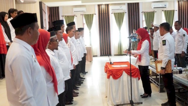 Lantik Pengurus PMI Kecamatan, Indah: Lakukan Konsolidasi dan Susun Program 5 Tahun