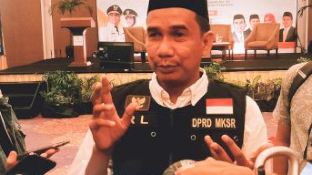 Ketua DPRD Kota Makassar, Rudianto Lallo Memberikan keterangan Usai Dialog PUblik Terkait Tingkat kepuasan Masyarakat atas Kinerja Anggota DPRD Kota Makassar 