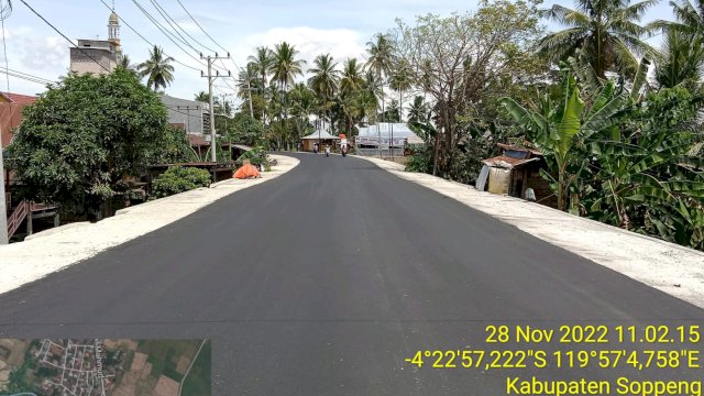 Pemerintah Provinsi Sulawesi Selatan di bawah kepemimpinan Gubernur Sulawesi Selatan, Andi Sudirman Sulaiman terus menggiatkan pembangunan infrastruktur di kabupaten/kota untuk menciptakan interkoneksi berbagai daerah.