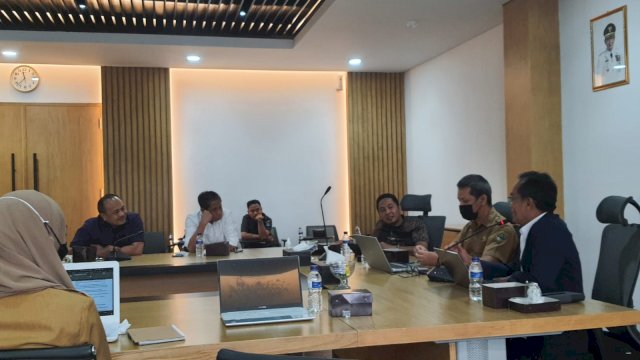 Panitia Khusus Pansus Ranperda Pendirisn Perseroan Terbatas Provinsi Sulsel Andalan Energi (Perseroda) melakukan kunjungan kerja ke PT Migas Utama Jabar.