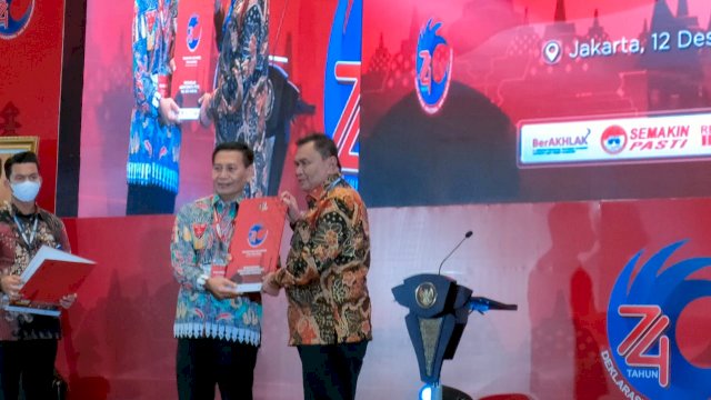 Mewakili Bupati Luwu, Sekretaris Daerah Kabupaten Luwu, Drs. H Sulaiman, MM menghadiri puncak acara peringatan Hari Hak Asasi Manusia (HAM) Sedunia Ke-74 tahun 2022 di Golden Ballroom, Hotel Sultan Residence, Jl. Gatot Subroto, Jakarta Pusat, Senin (12/12/2022)
