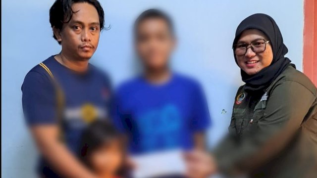Trotoar.id, Makassar &mdash; Gubernur Sulawesi Selatan Andi Sudirman Sulaiman ikut berduka atas insiden yang terjadi saat event tarik tambang yang digelar IKA Unhas Sulawesi Selatan, di Jalan Jendral Sudirman, Minggu (18/12/2022).