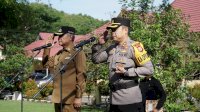 Pemberian Penghargaan dan Pemusnahan BB Miras Warnai Apel Gelar Pasukan Polres Luwu
