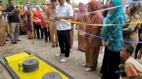Cegah Stunting, Warga Rentan Dibagikan Jamban