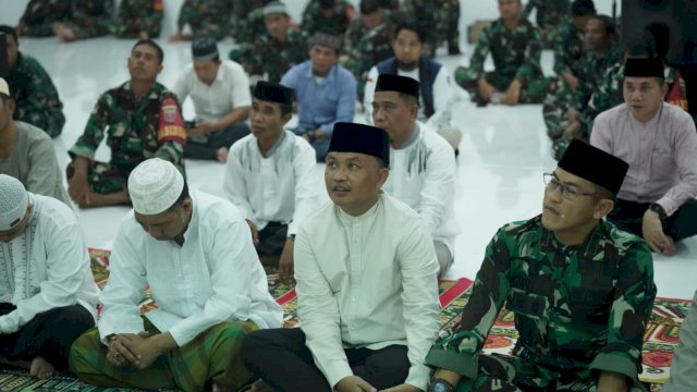 Bersama Forkopimda dan OPD, Ilham Azikin Dzikir Bersama Sambut Pergantian Tahun