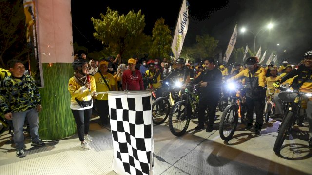 Bupati Lutra Lepas Sepeda Keliling Malam Tahun Baru