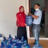 Gerakan 1000 Galon, SDN Katokkoan Sumbang 17 Air Galon untuk Penyintas Bencana