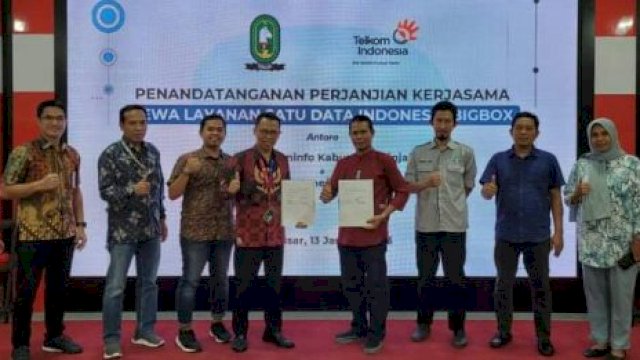 Diskominfo Bersama PT Telkom Lakukan Penandatanganan Digital Connectivity