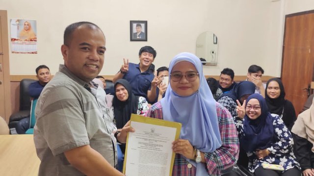 Terima SK, Pegawai non-ASN Diskominfo-SP Sulsel Diminta Lebih Berperan Aktif