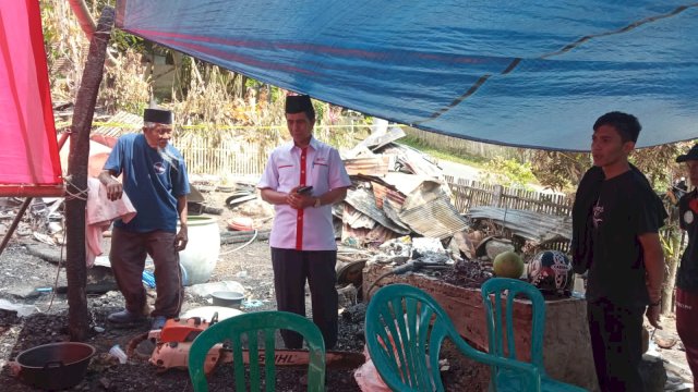 Saiful Arif Serahkan Bantuan Bagi Korban Bencana