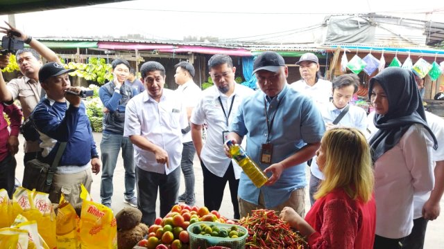 Sidak Pasar, KPPU dan Disdag Sulsel Pastikan Harga Bahan Pokok  Aman