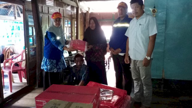 Serahkan Bantuan Korban Kebakaran, Kadinsos Selayar: Pemerintah Akan Selalu Hadir