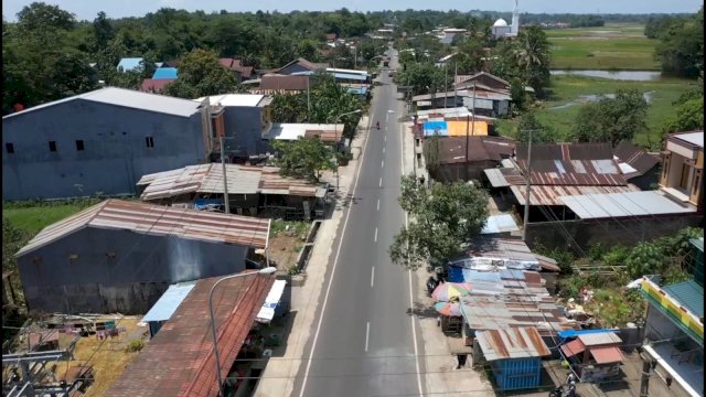 Pemerintah Provinsi Sulawesi Selatan melalui Dinas PUTR telah menyelesaikan beberapa titik penanganan jalan ruas provinsi di Kecamatan Pattallassang, Kabupaten Gowa.