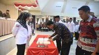 Bupati Luwu Utara Lantik Ketua APDESI Lutra