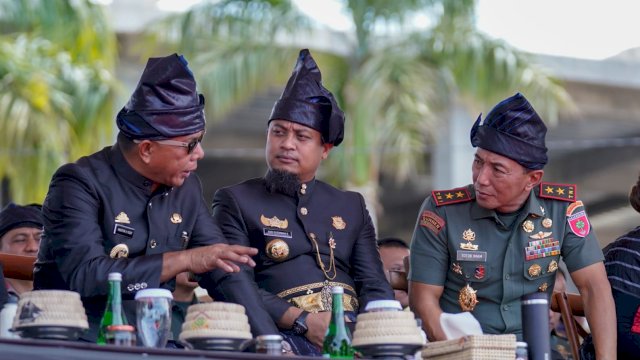 Lebih Meningkat, Gubernur Suslel Serahkan Bantuan Keuangan Rp 25 M untuk Bulukumba